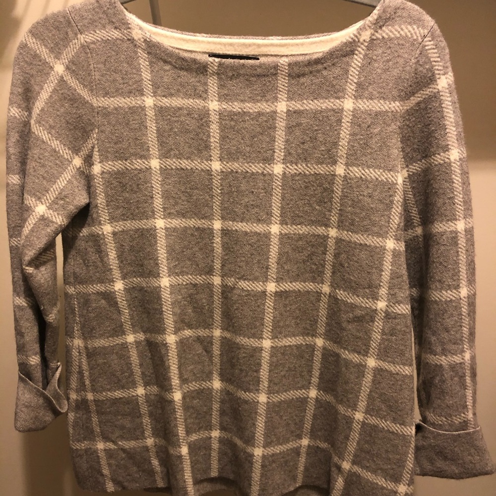Cynthia Rowley 3/4 sleeved, scoop neck sweater
